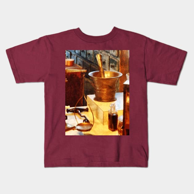 Pharmacists - Brass Mortar and Pestle Kids T-Shirt by SusanSavad